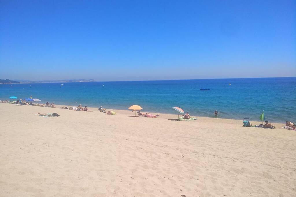Apartamento Estudio Primera Línea De Mar Con Piscina Y Párking Platja d'Aro  Exterior foto