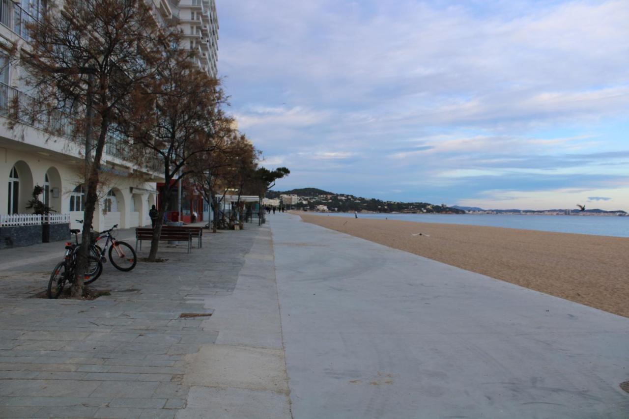 Apartamento Estudio Primera Línea De Mar Con Piscina Y Párking Platja d'Aro  Exterior foto